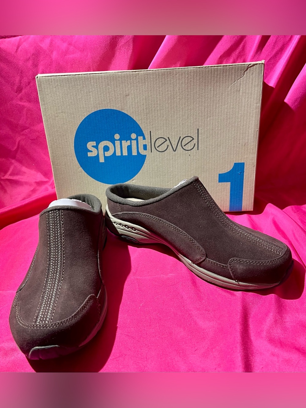 NIB! Easy spirit women’s size 8 1/2 M Estamra Brown Suede mule/ clog